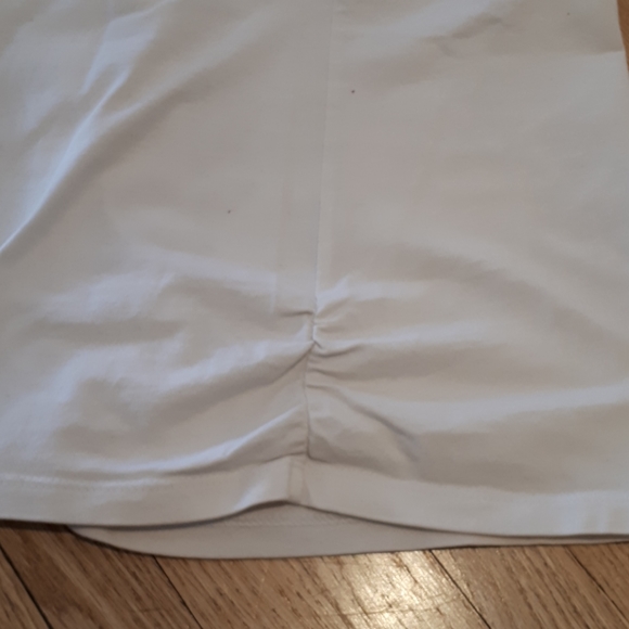 SMART SET white v-neck camisole - Picture 3 of 5